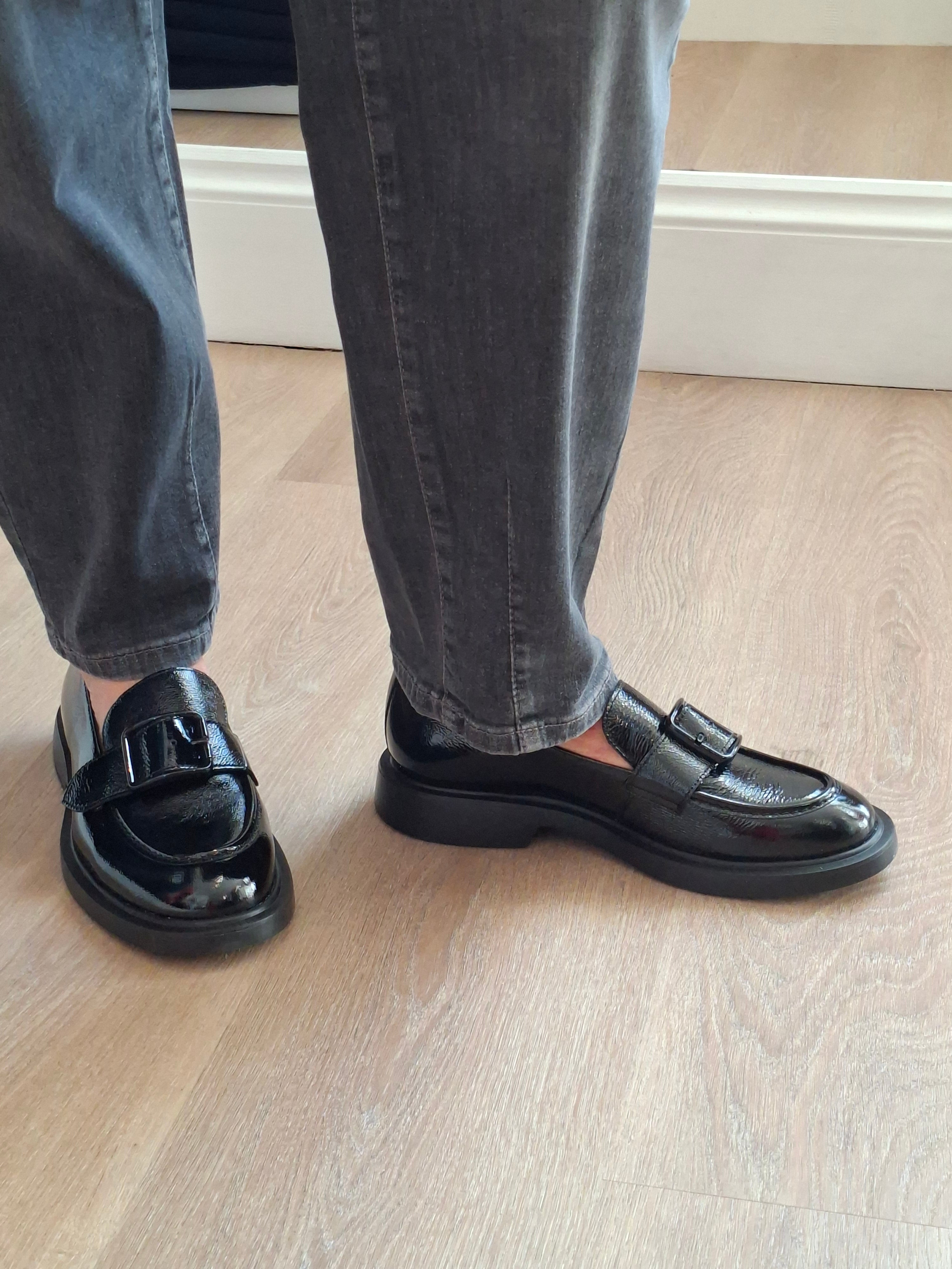 Wonders A-5303 Black Glossy Loafers