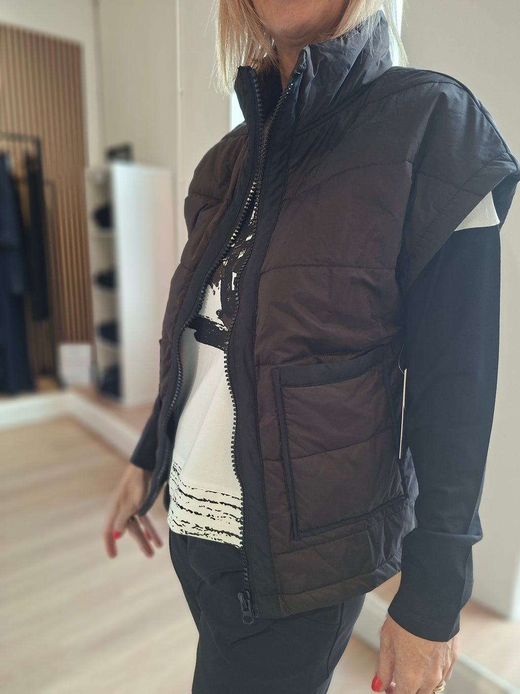 Naya  167 Brown Padded Short Sleeve Zip And Pocket Waistcoat