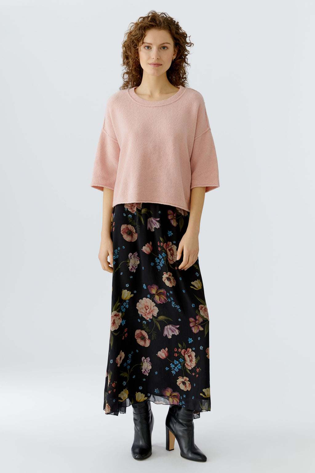 Oui 96651 Printed Black And Red Floral Chiffon Maxi Skirt