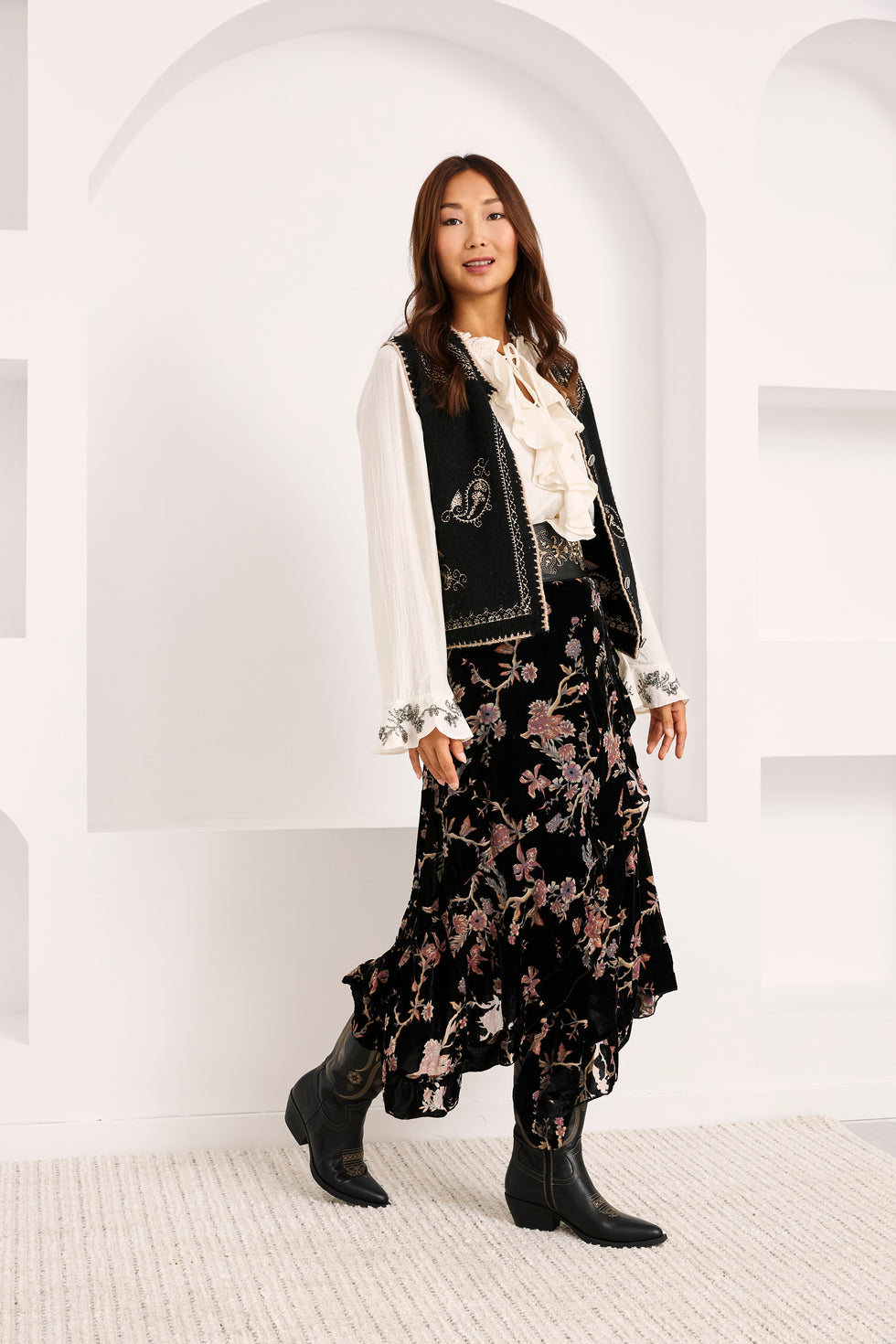 Nekane FF.ASTRI Velvet Black Floral Print Skirt With Flounced Hem
