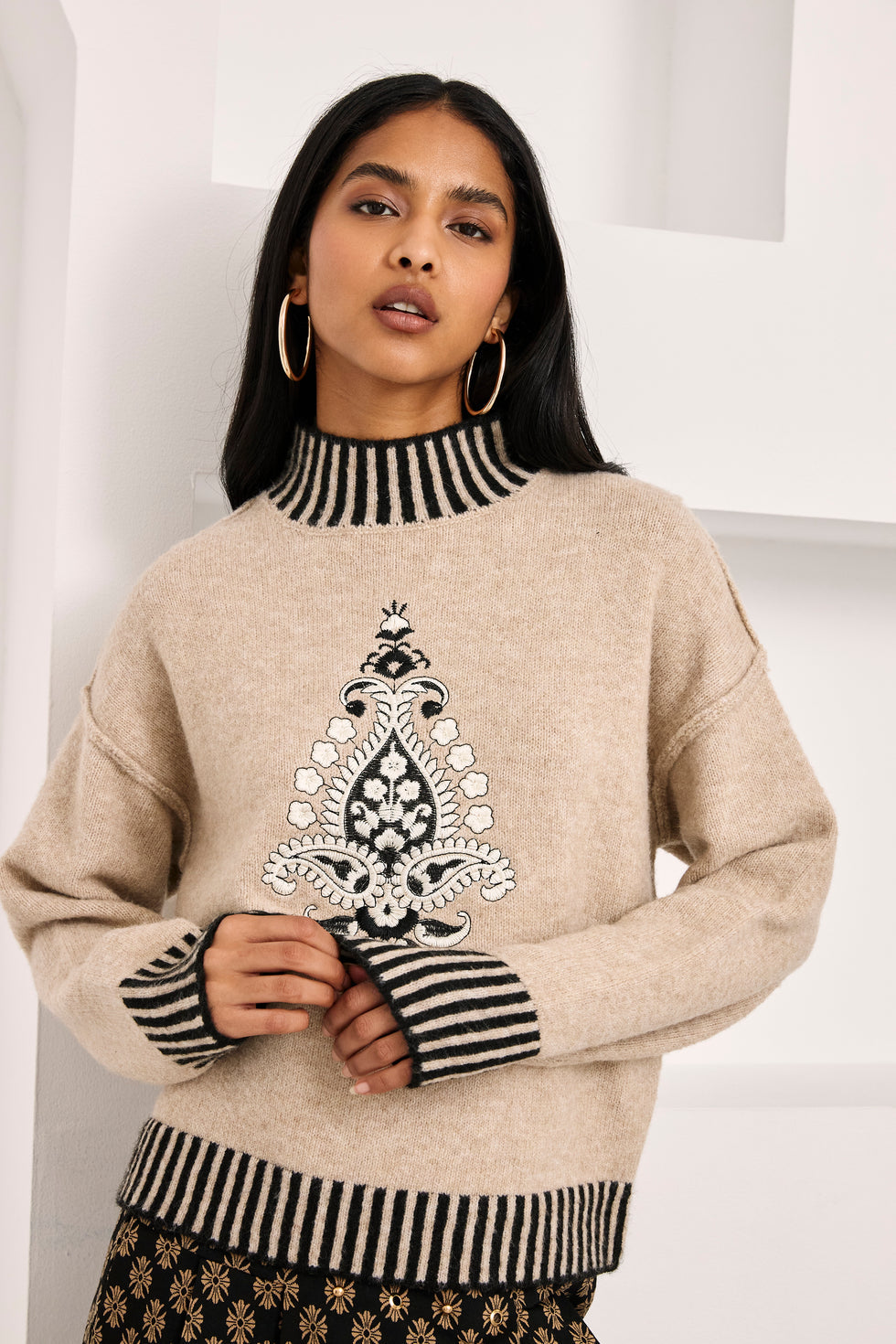 Nekane GR.AVIER Beige Wool Jumper With Embroidered Motif