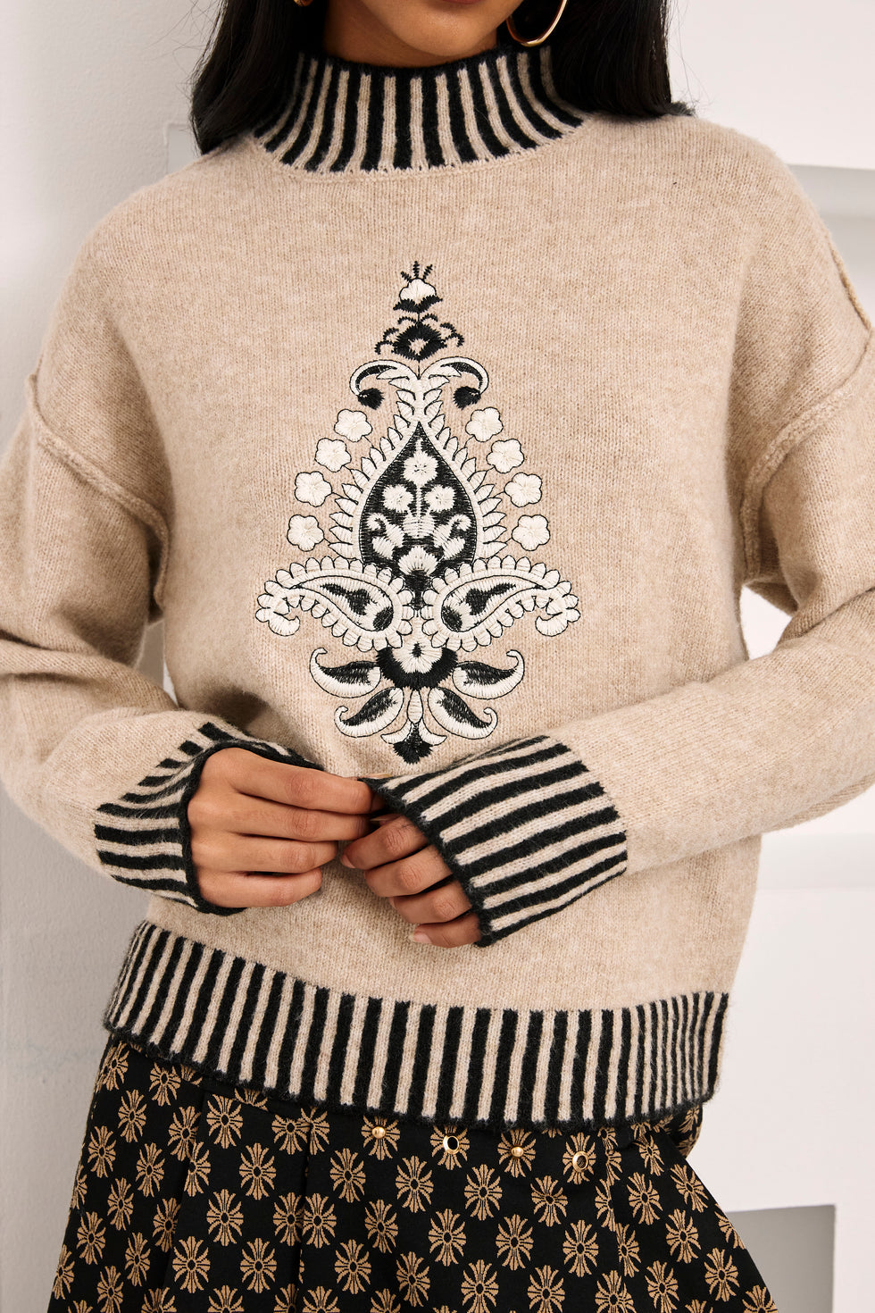 Nekane GR.AVIER Beige Wool Jumper With Embroidered Motif