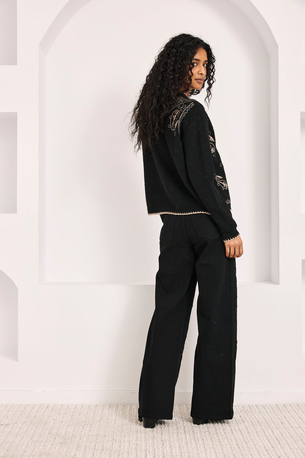 Nekane GR.DARNA Black Wool Cardigan With Embroidery
