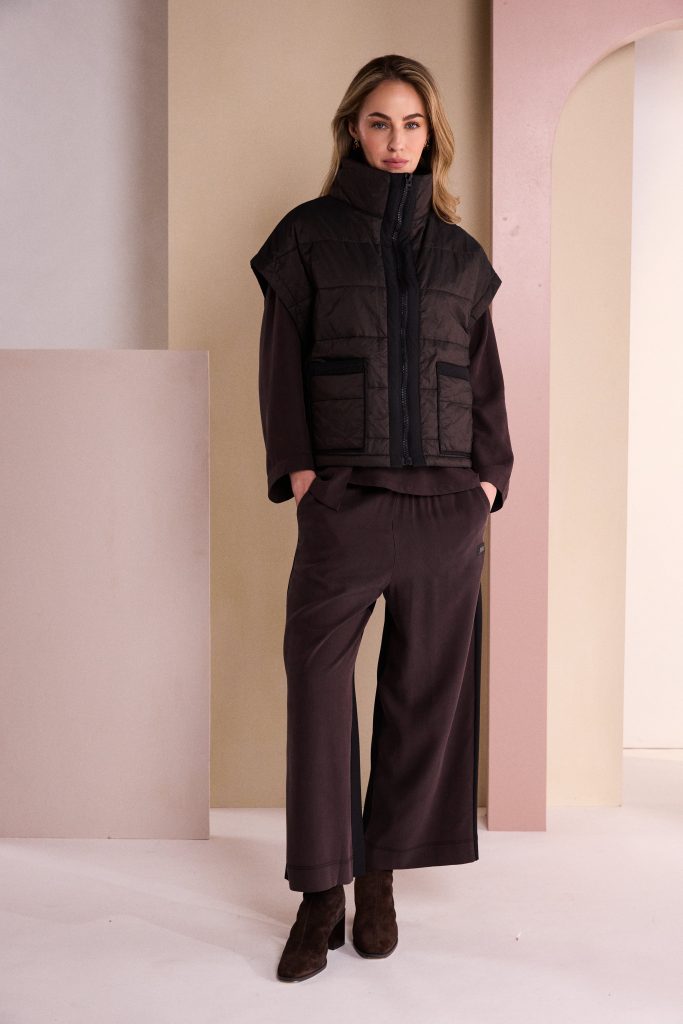Naya  167 Brown Padded Short Sleeve Zip And Pocket Waistcoat