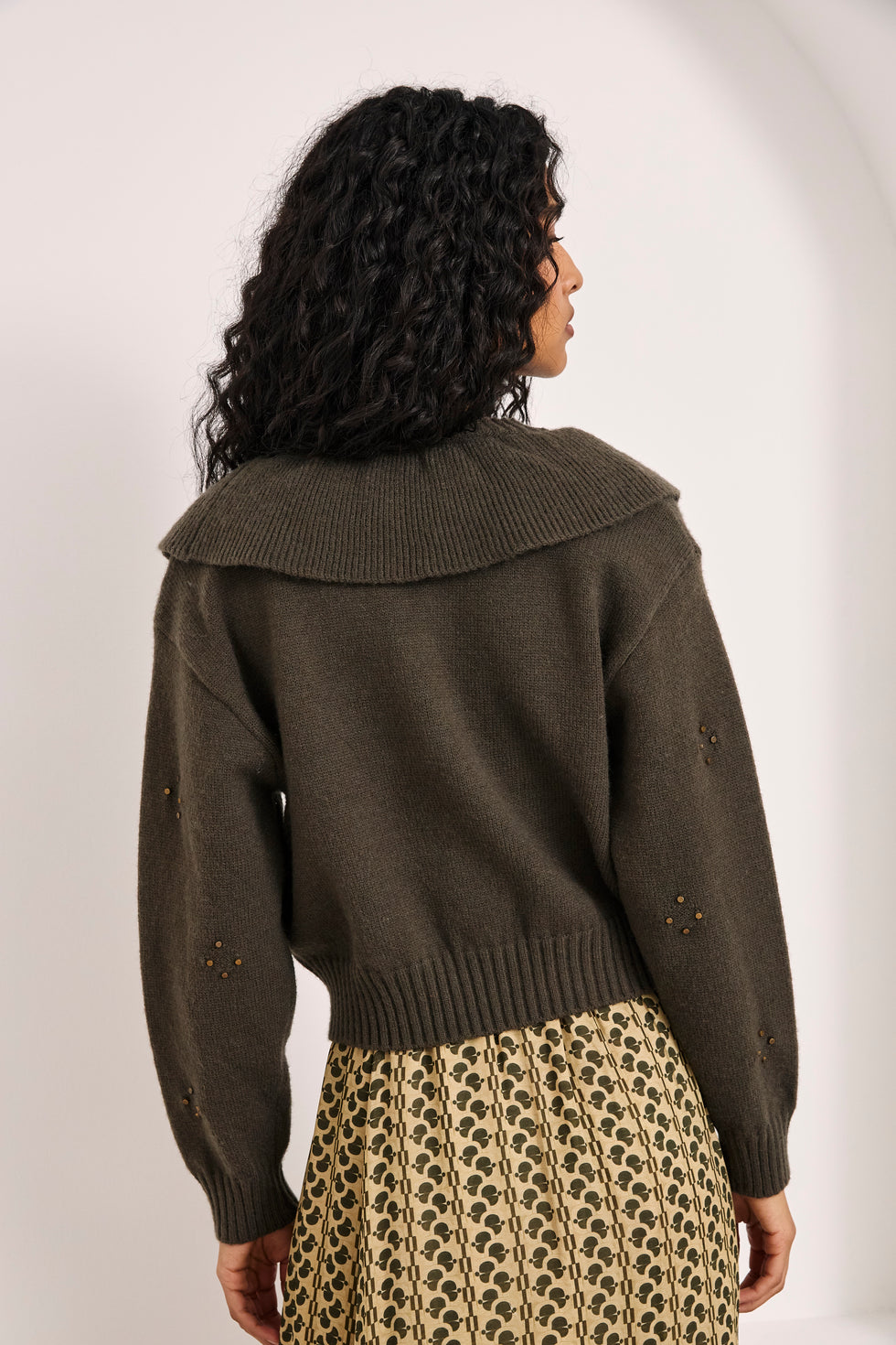 Nekane NM.RUMO Green Jumper With Decorative Detalis And Ruffle