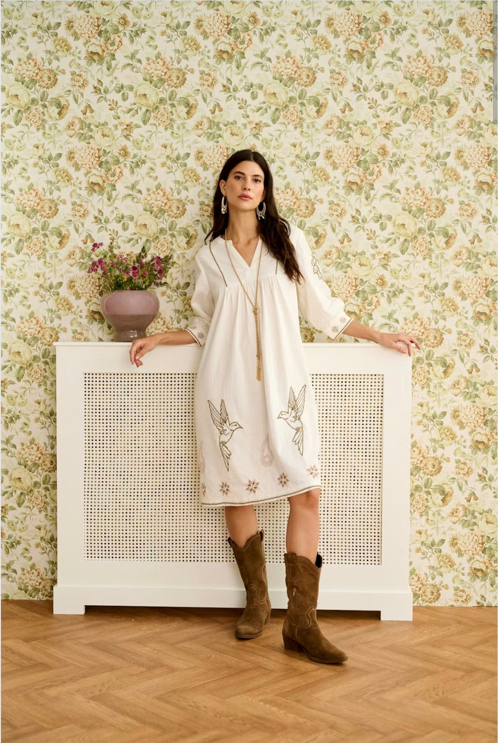 Cream 10614774 Cream Short Dress With Delicate Embroidery