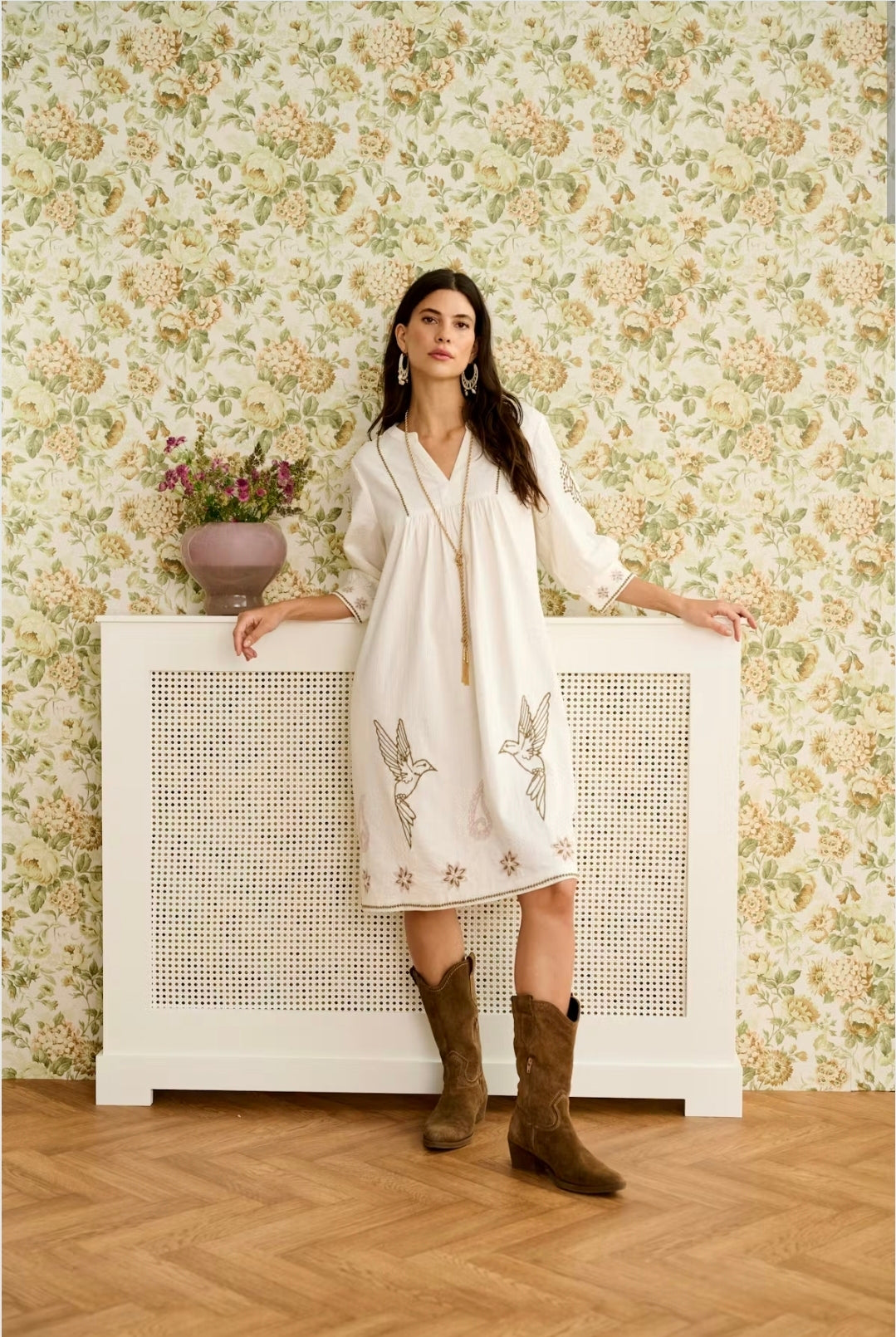 Cream 10614774 Cream Short Dress With Delicate Embroidery