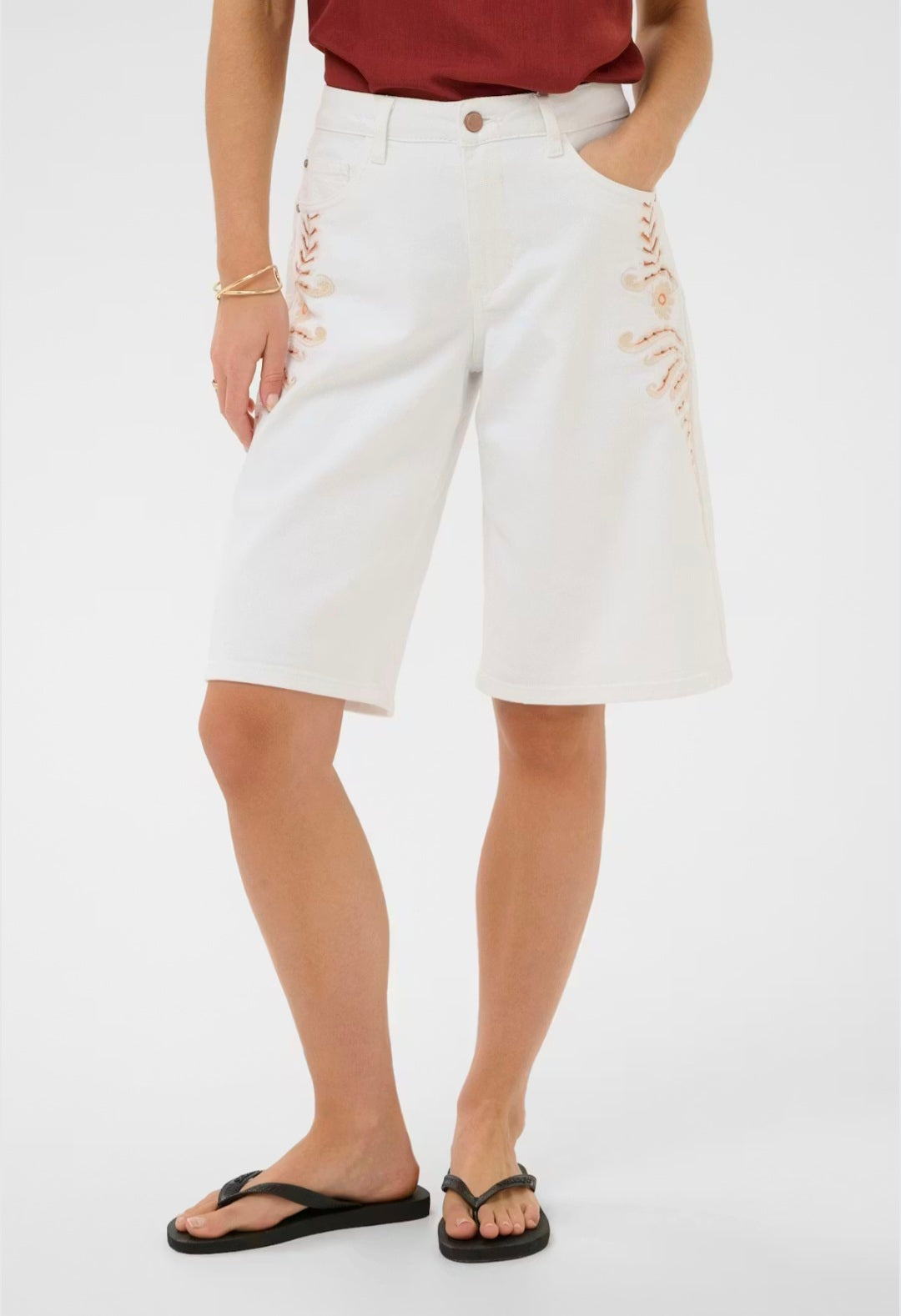 Cream 10615047 Snow White Bermuda Shorts