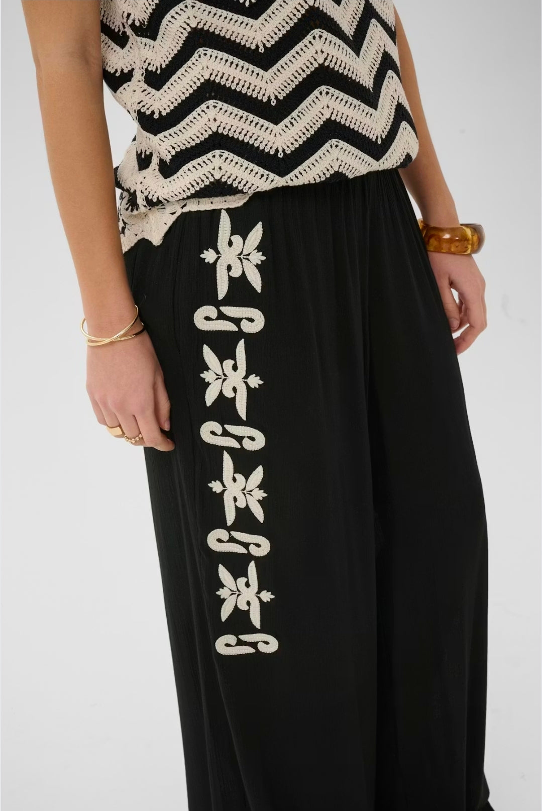 Cream 10615017 Pitch Black Trouser With White Side Embroidery