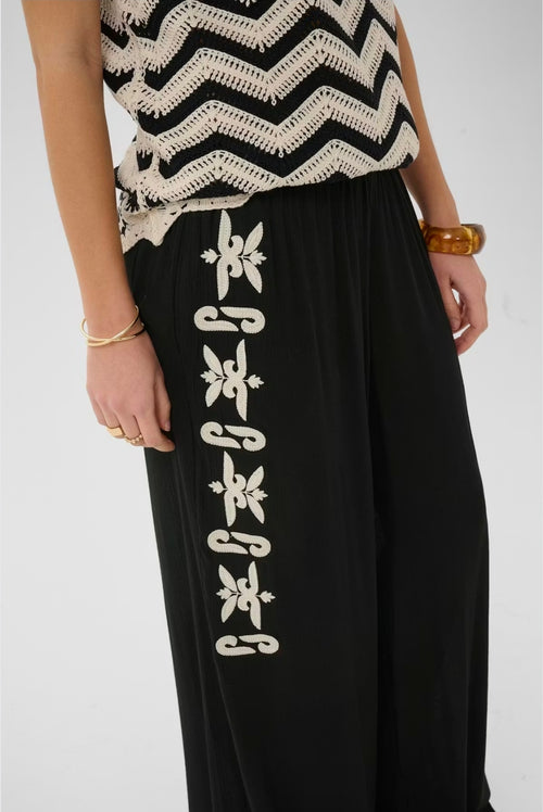 Cream 10615017 Pitch Black Trouser With White Side Embroidery