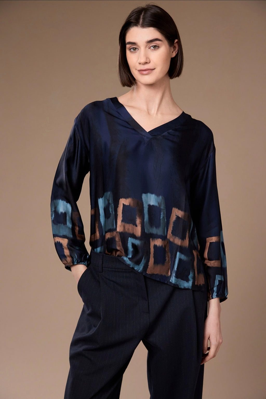 Peruzzi 156 Navy Square Printed Smart Top
