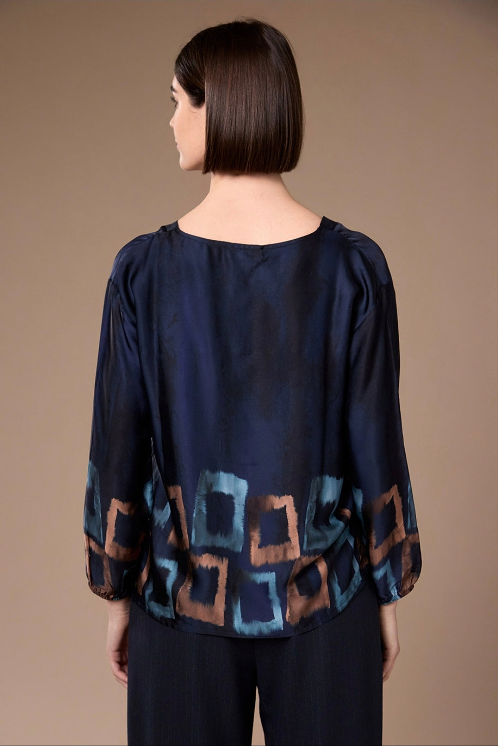 Peruzzi 156 Navy Square Printed Smart Top
