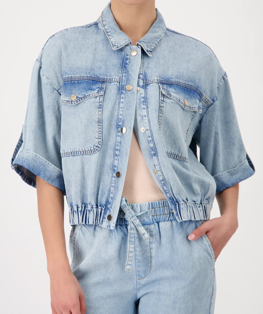 Monari 410542 Light Denim Jeans Jacket With a Shirt Collar And 3/4 Sleeves