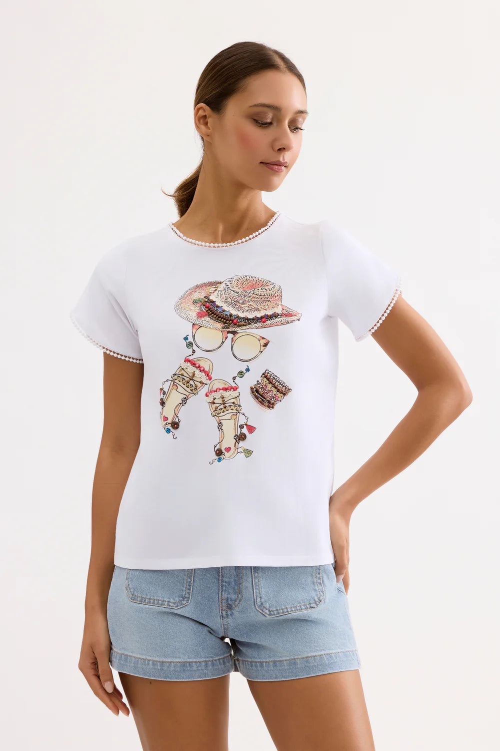 Leo & Ugo TEJ983 White Short Sleeved T-shirt Features Summer Themed Graphic