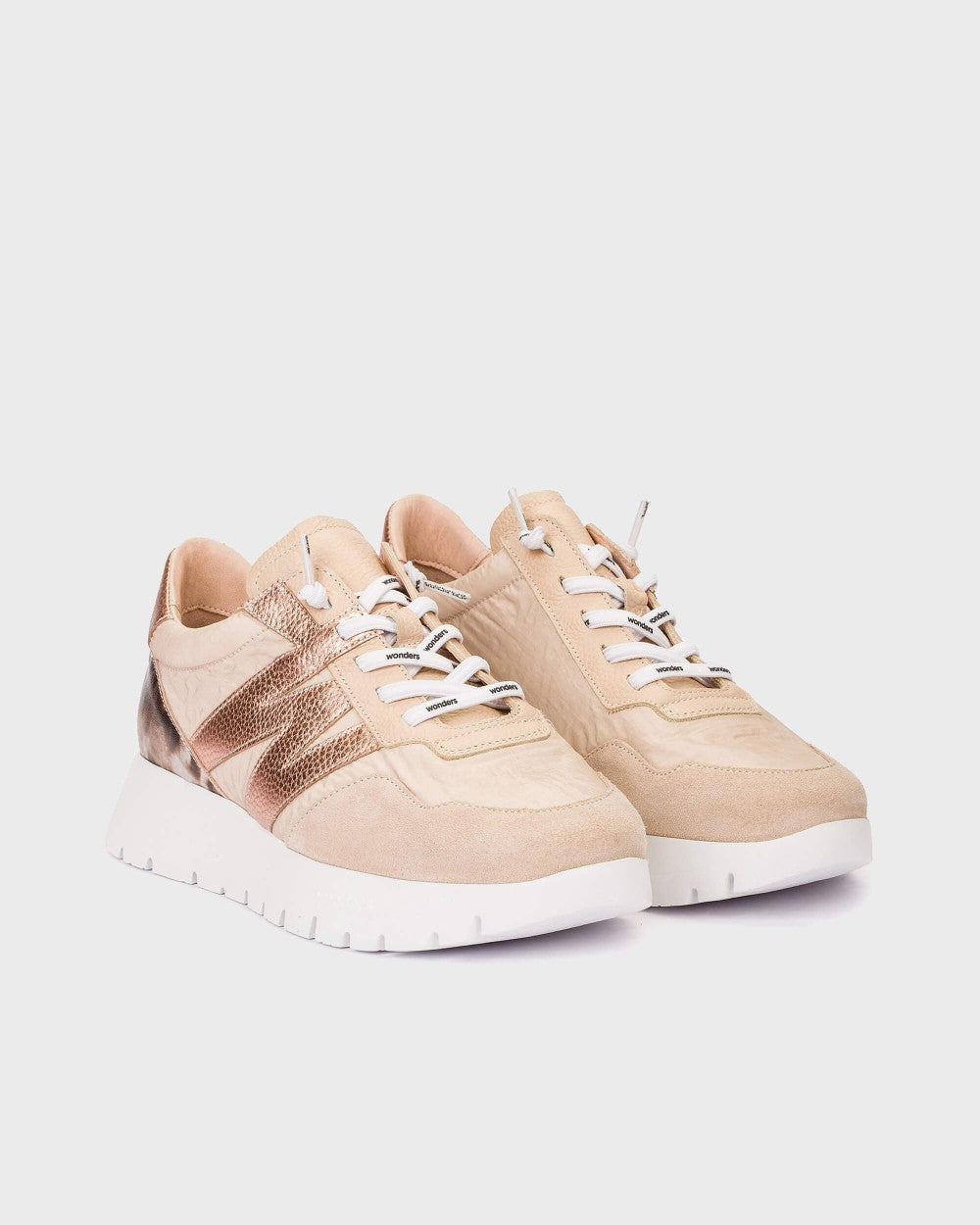 Wonders Odisei 00 Trainer With Animal Details A-24100