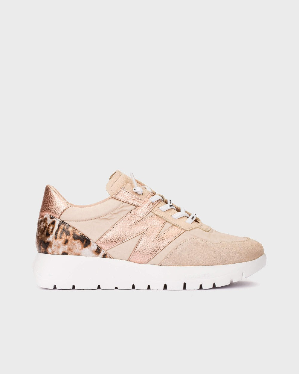 Wonders Odisei 00 Trainer With Animal Details A-24100