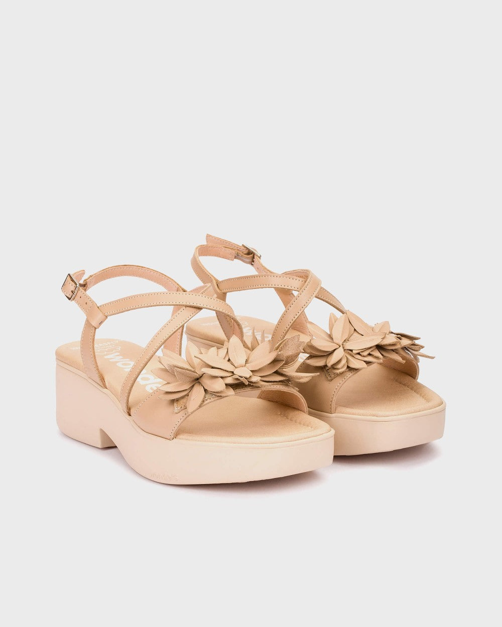 Wonders B-1002 Natural Cream Colour Sandals With Wedge Heel And Delicate Ankle Straps
