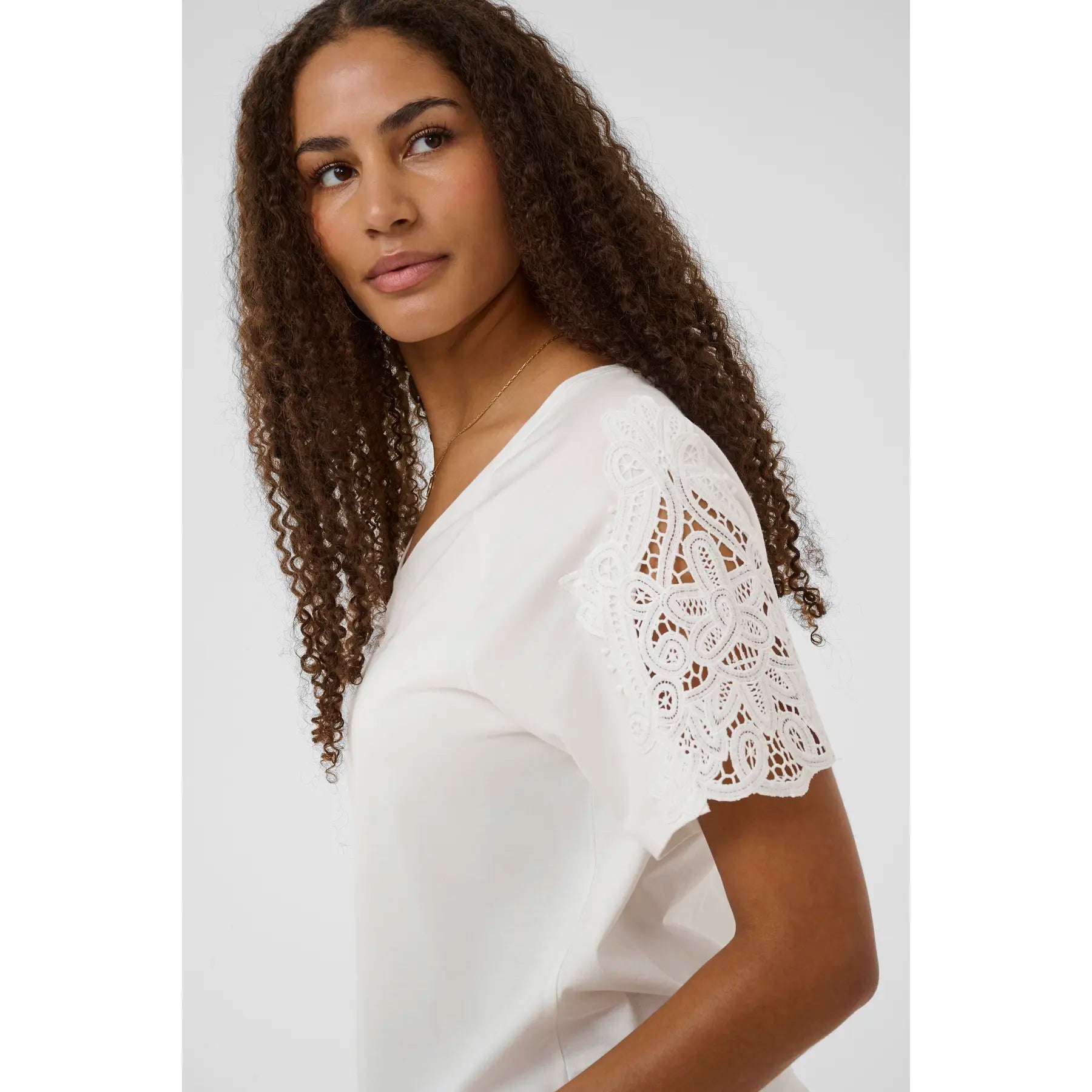 Cream 10614882 V-neck T-shirt