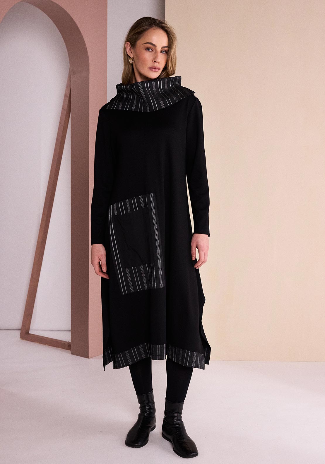 Naya 160 Contrast Stripe Dress With Neck Piece
