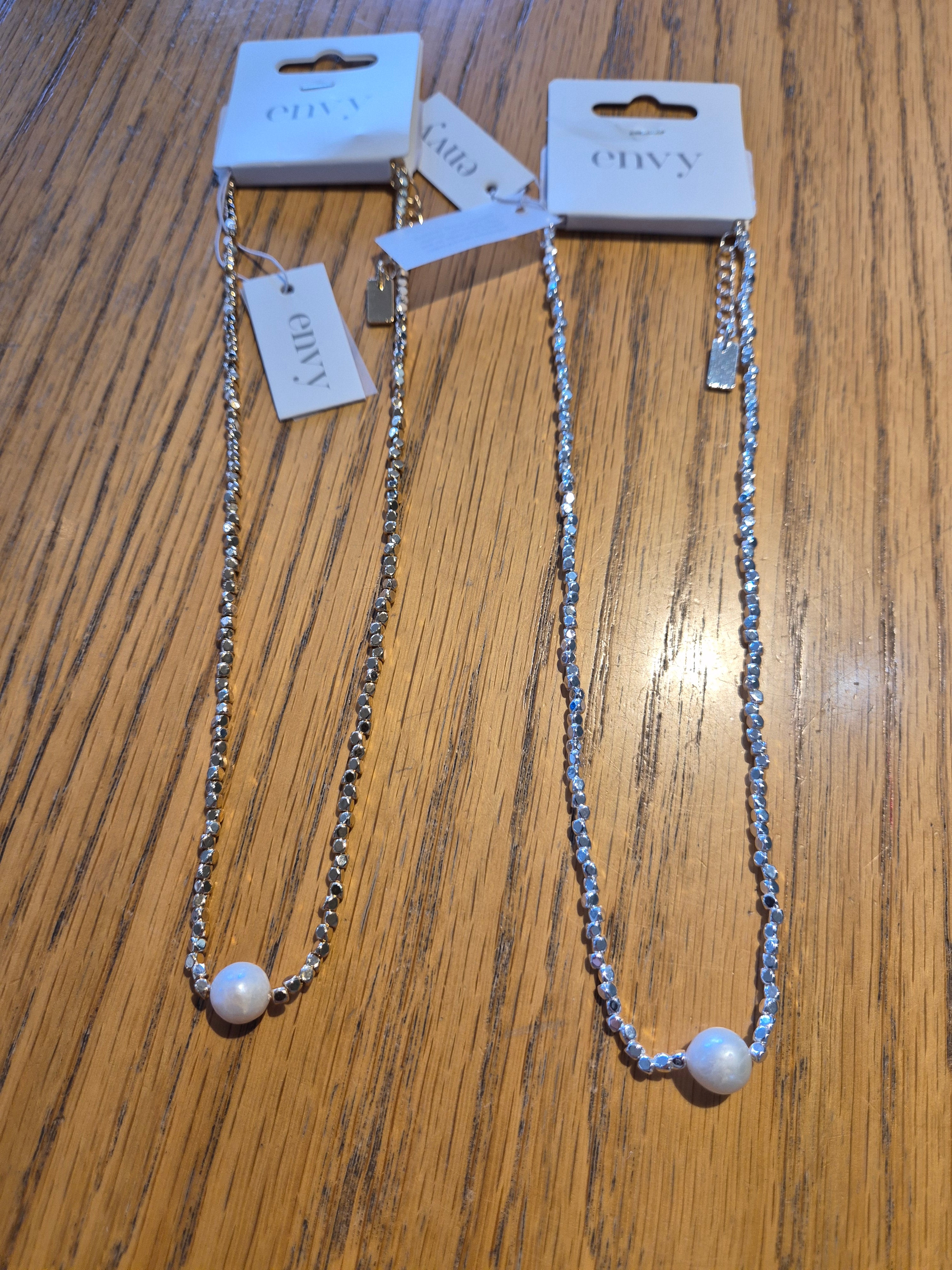 Envy - Drop Pearl necklace
